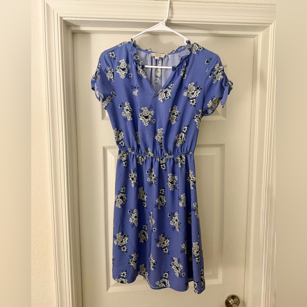 NWOT  LOFT  Periwinkle Purple / Blue Floral V-Neck Tie Sleeve Dress - XS